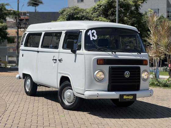VOLKSWAGEN KOMBI 1.4 MI STD LOTAÇÃO 8V FLEX 3P MANUAL